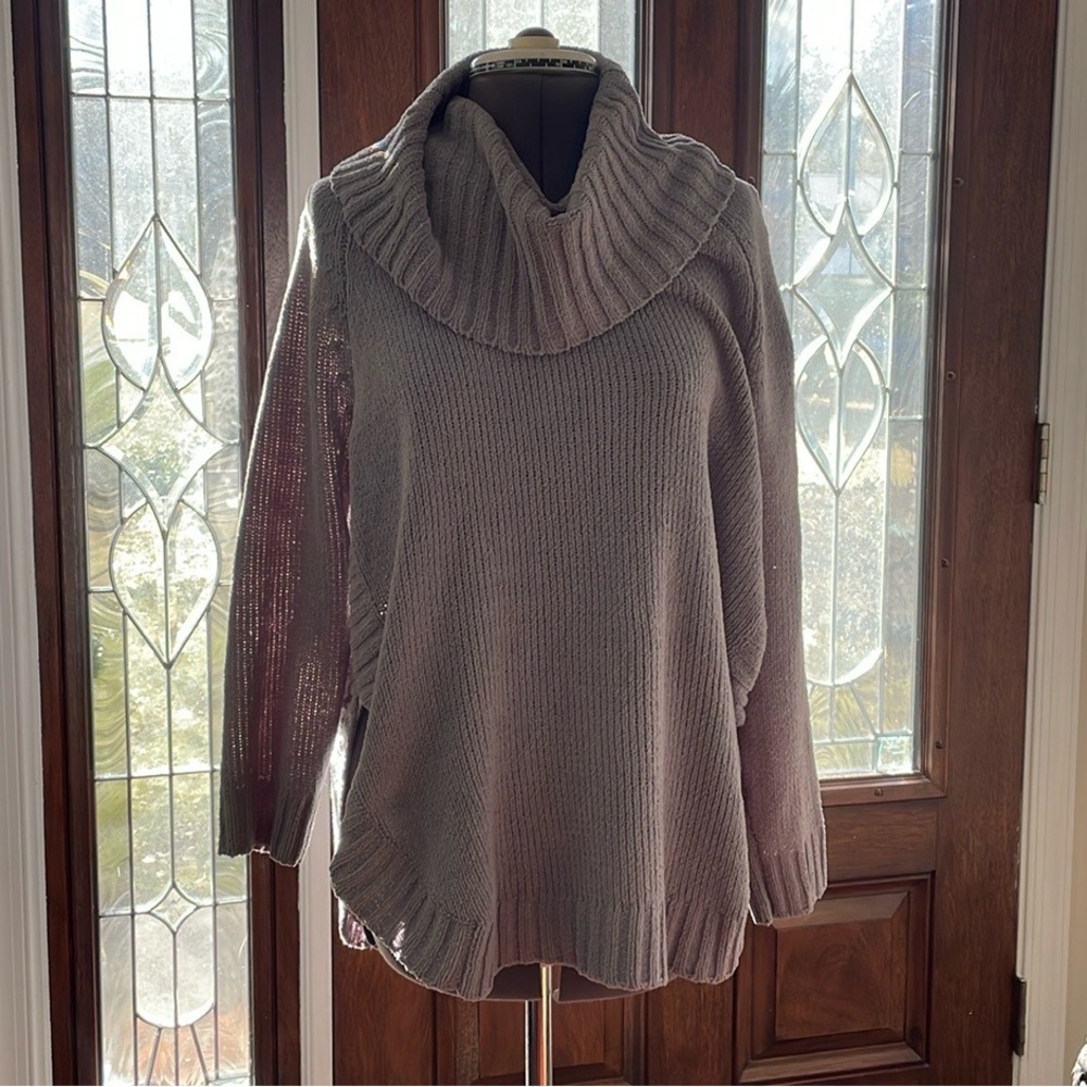 Warm and cozy Loft sweater